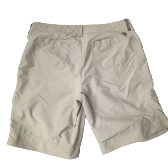 The North Face Nylon rolled cuff leg Button Zip shorts Size 10 - Picture 8 of 8